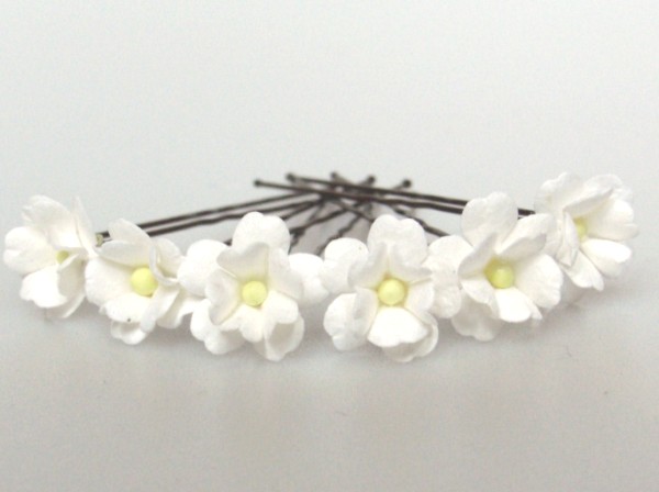 Ivory white sweetheart hair flowers