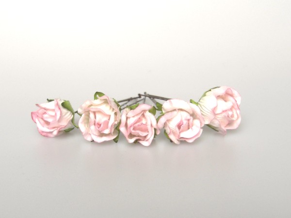 5 x pink blush rosebuds